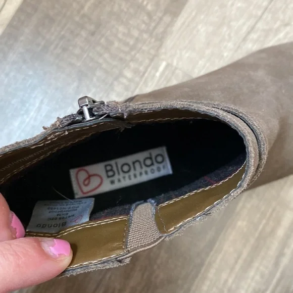 Blondo Ankle Bootie Waterproof Buckle Brown size 6.5 - Picture 6 of 11